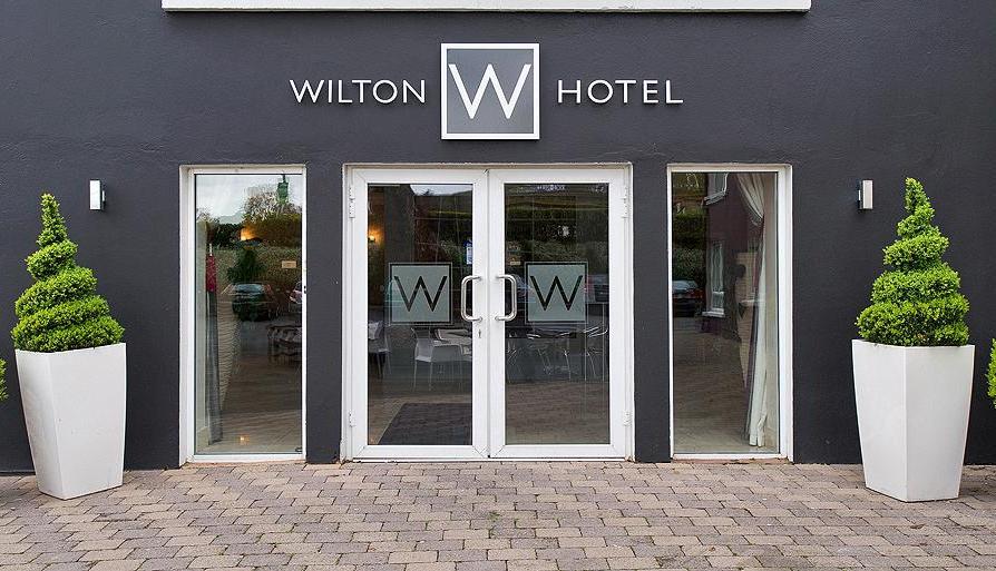 Wilton Hotel 브레이 외부 사진